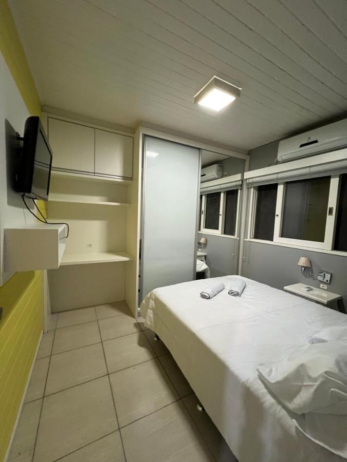 Uluwatu Hostel ฟลอเรียนอโปลิส ภายนอก รูปภาพ